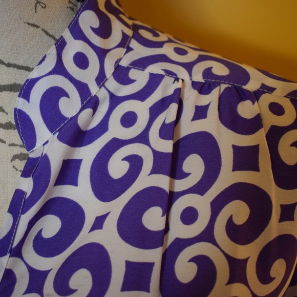 Buckhead Betties v neck swirl patter hi-lo tunic half sleeve Small - Picture 4 of 4